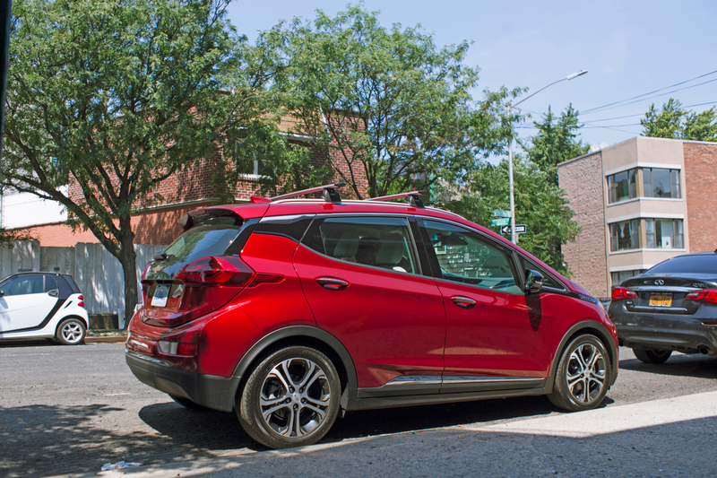 Illustration for article titled The 2018 Chevrolet Bolt EV Makes the Electric Car Feel Normal, and That’s the Point